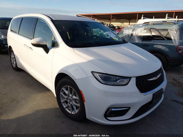 Продажа на аукционе авто 2023 Chrysler Pacifica Touring L, vin: 2C4RC1BGXPR597589, номер лота: 44792607