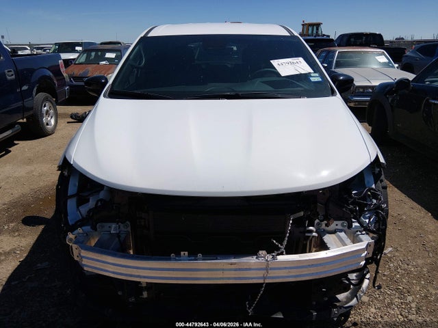 2026 Chrysler Pacifica Select მანქანა იყიდება აუქციონზე, vin: 2C4RC1BG1TR200930, აუქციონის ნომერი: 44792643