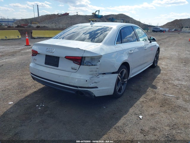 2017 Audi A4 2.0t Premium მანქანა იყიდება აუქციონზე, vin: WAUENAF42HN039773, აუქციონის ნომერი: 44792688