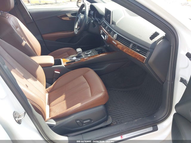 2017 Audi A4 2.0t Premium მანქანა იყიდება აუქციონზე, vin: WAUENAF42HN039773, აუქციონის ნომერი: 44792688