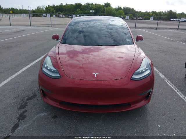 2018 Tesla Model 3 Long Range/mid Range მანქანა იყიდება აუქციონზე, vin: 5YJ3E1EA3JF102952, აუქციონის ნომერი: 44792769
