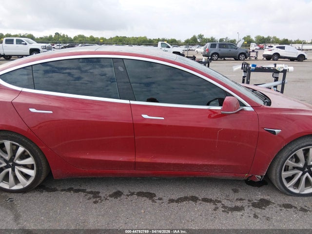 2018 Tesla Model 3 Long Range/mid Range მანქანა იყიდება აუქციონზე, vin: 5YJ3E1EA3JF102952, აუქციონის ნომერი: 44792769