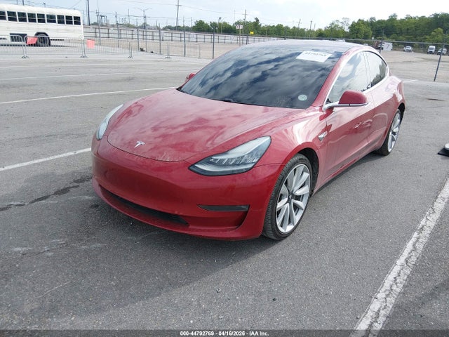2018 Tesla Model 3 Long Range/mid Range მანქანა იყიდება აუქციონზე, vin: 5YJ3E1EA3JF102952, აუქციონის ნომერი: 44792769