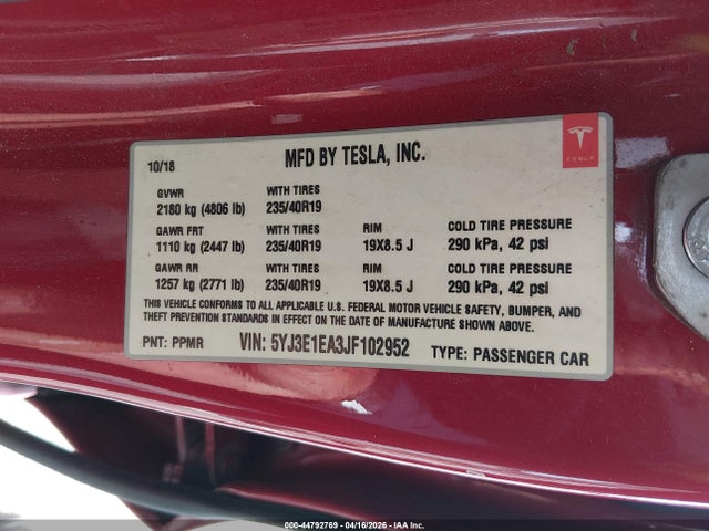 2018 Tesla Model 3 Long Range/mid Range მანქანა იყიდება აუქციონზე, vin: 5YJ3E1EA3JF102952, აუქციონის ნომერი: 44792769