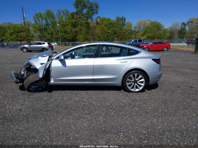 Продаж на аукціоні авто 2018 Tesla Model 3 Long Range/performance, vin: 5YJ3E1EB9JF097300, номер лоту: 44792781