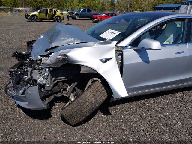 Продаж на аукціоні авто 2018 Tesla Model 3 Long Range/performance, vin: 5YJ3E1EB9JF097300, номер лоту: 44792781