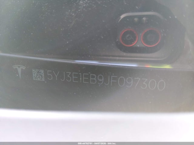 2018 TESLA MODEL 3 5YJ3E1EB9JF097300 Photo 8