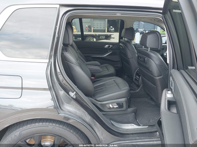 44792782 :رقم المزاد ، 5UXCW2C03L9A00594 vin ، 2020 Bmw X7 Xdrive40i مزاد بيع