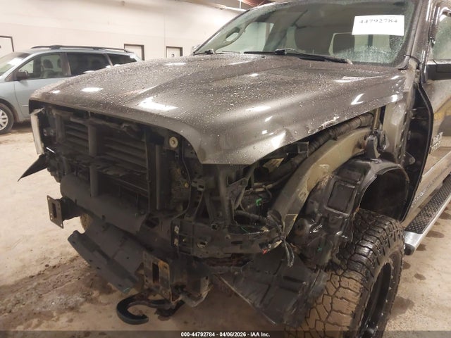 44792784 :رقم المزاد ، 1C6RR7NM4FS529523 vin ، 2015 Ram 1500 Laramie مزاد بيع
