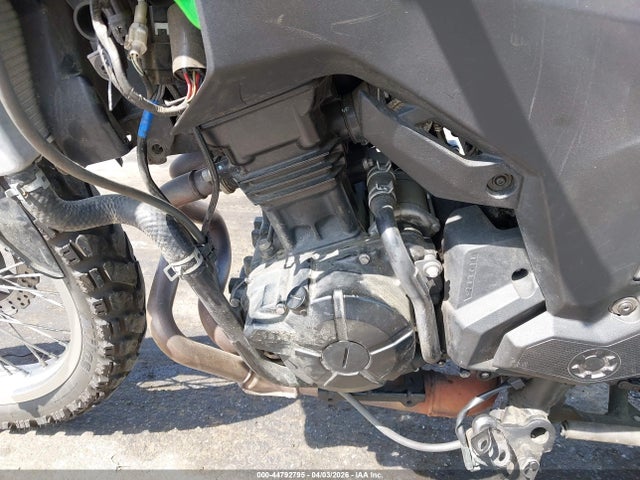 Kawasaki Kle300 B 2017 JKALE8B16HDA00475 Image 9