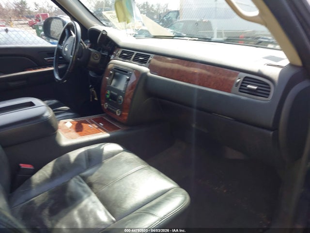 44792803 :رقم المزاد ، 1GNFK16308J202037 vin ، 2008 Chevrolet Suburban 1500 Ltz مزاد بيع