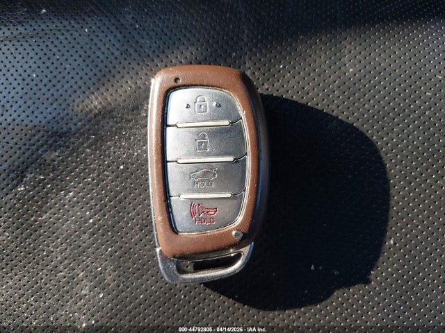 2015 Hyundai Sonata Sport 2.0t მანქანა იყიდება აუქციონზე, vin: 5NPE34AB0FH071280, აუქციონის ნომერი: 44792805