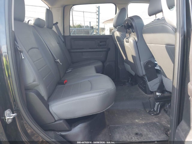 2018 Ram 3500 Tradesman  4x4 8' Box მანქანა იყიდება აუქციონზე, vin: 3C63RRGJXJG342811, აუქციონის ნომერი: 44792816