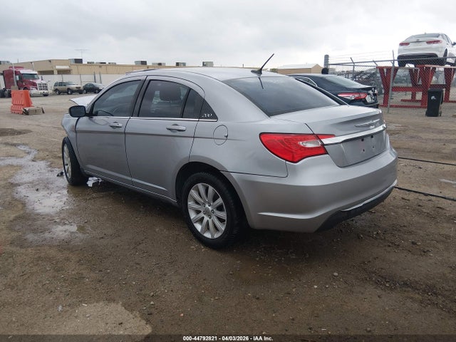 2013 Chrysler 200 Touring მანქანა იყიდება აუქციონზე, vin: 1C3CCBBB8DN598740, აუქციონის ნომერი: 44792821