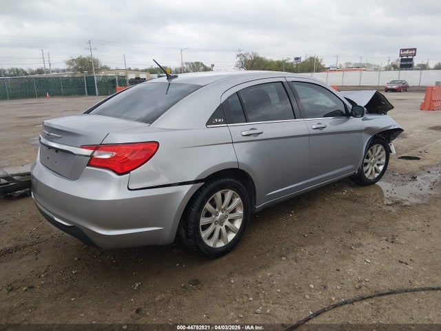 2013 Chrysler 200 Touring მანქანა იყიდება აუქციონზე, vin: 1C3CCBBB8DN598740, აუქციონის ნომერი: 44792821