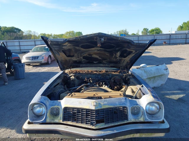 44792825 :رقم المزاد ، 1S87L5N518197 vin ، 1975 Chevrolet Camaro مزاد بيع