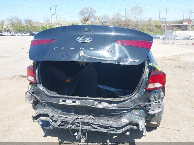 Hyundai Elantra Limited 2019 5NPD84LF7KH472333 Image 17