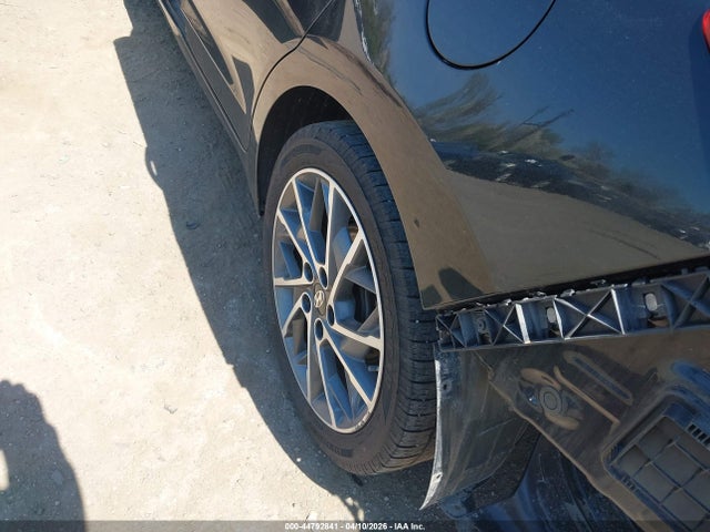 Hyundai Elantra Limited 2019 5NPD84LF7KH472333 Image 12