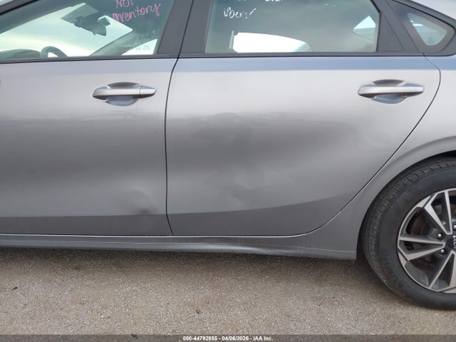 3KPF24AD1RE761329 KIA Forte Lxs