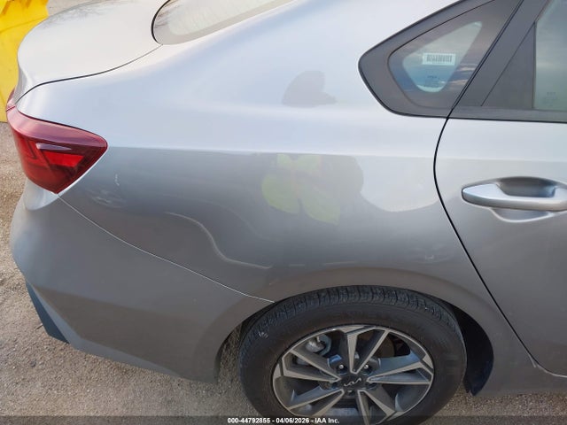 3KPF24AD1RE761329 KIA Forte Lxs