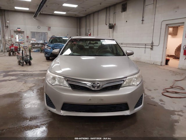 Продаж на аукціоні авто 2014 Toyota Camry Le, vin: 4T4BF1FK1ER379887, номер лоту: 44792863