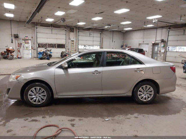 Продаж на аукціоні авто 2014 Toyota Camry Le, vin: 4T4BF1FK1ER379887, номер лоту: 44792863