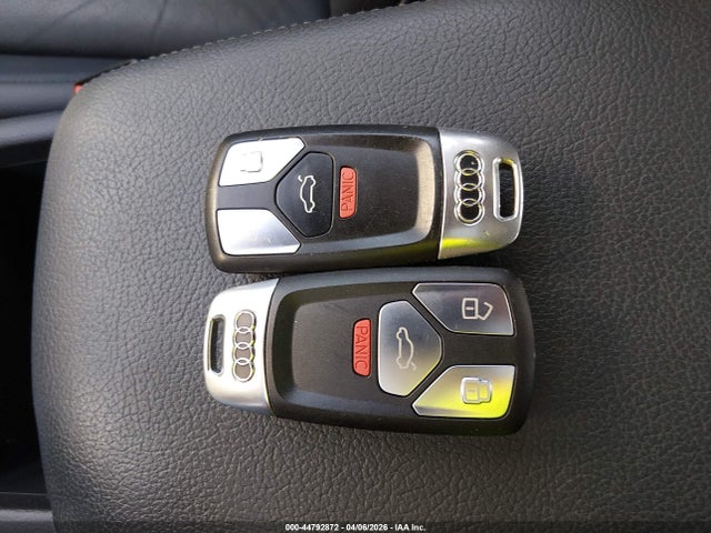 2017 AUDI A4 WAUENAF46HN040621 Photo 10