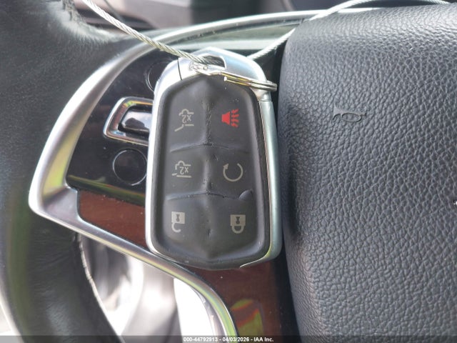 44792913 :رقم المزاد ، 1GYS4CKJXKR203068 vin ، 2019 Cadillac Escalade Premium Luxury مزاد بيع