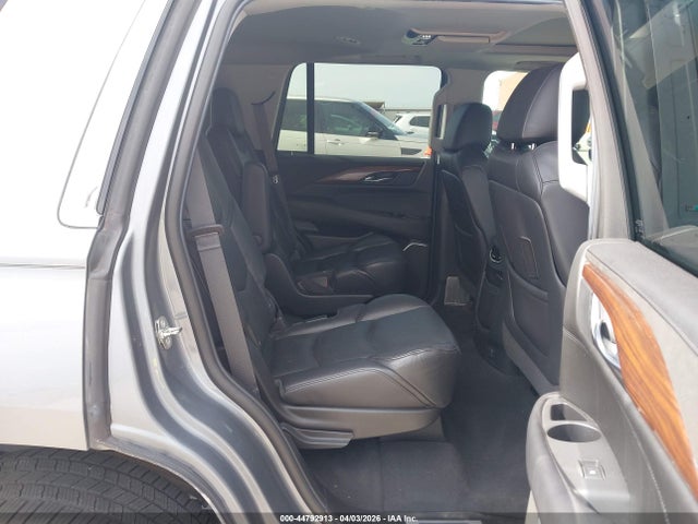 44792913 :رقم المزاد ، 1GYS4CKJXKR203068 vin ، 2019 Cadillac Escalade Premium Luxury مزاد بيع