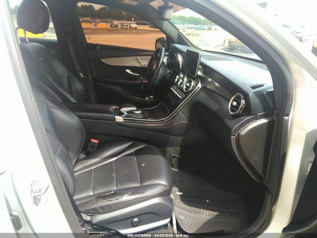 2019 MERCEDES-BENZ GLC 300 COUPE WDC0J4KBXKF497264 Photo 4