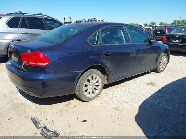 Продажа на аукционе авто 2014 Volkswagen Passat 1.8t Wolfsburg Edition, vin: 1VWAT7A36EC102290, номер лота: 44792992