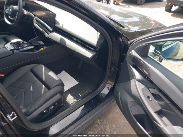 WBA53FJ07RCS22526 BMW 530i Xdrive