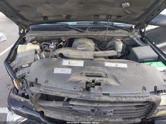2001 Gmc Yukon Xl 1500 Slt მანქანა იყიდება აუქციონზე, vin: 3GKFK16T11G273476, აუქციონის ნომერი: 44793012