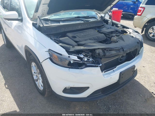 1C4PJLCB1KD145800 Jeep Cherokee Latitude Fwd