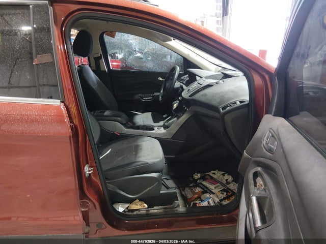 1FMCU0GX8EUC20678 Ford ESCAPE SE