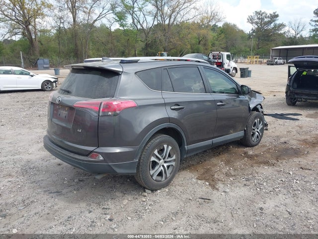 JTMZFREV9JJ751401 Toyota RAV4 LE