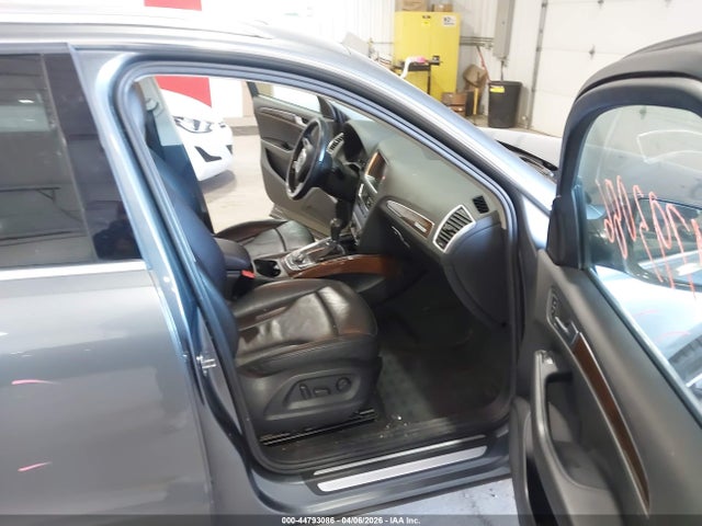 44793086 :رقم المزاد ، WA1LFAFP5CA129205 vin ، 2012 Audi Q5 2.0t Premium مزاد بيع