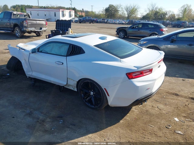 2018 CHEVROLET CAMARO 1G1FD1RS9J0143077 Photo 2