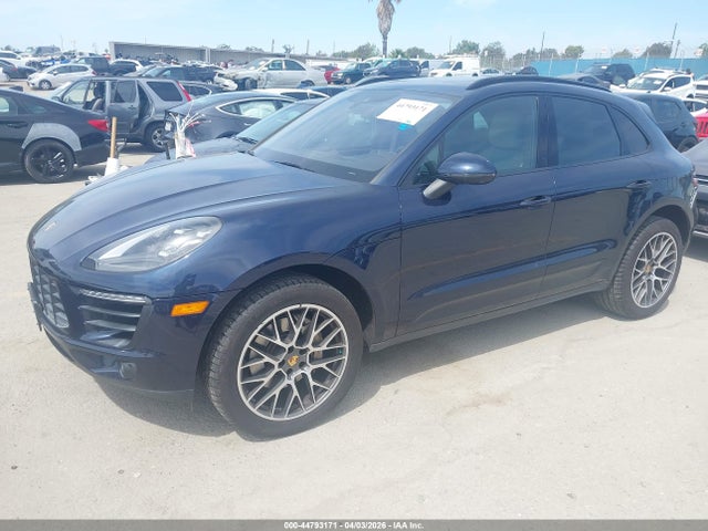 2018 PORSCHE MACAN WP1AB2A58JLB39313 Photo 1