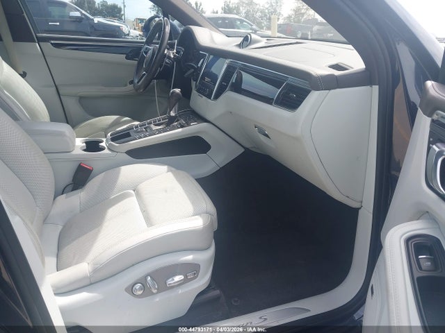 2018 PORSCHE MACAN WP1AB2A58JLB39313 Photo 4