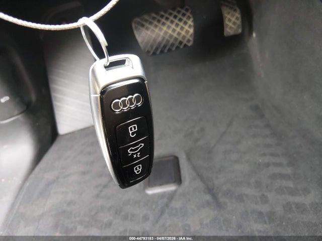 Продажа на аукционе авто 2025 Audi Q7 Prestige 55 Tfsi Quattro Tiptronic, vin: WA1VVBF77SD018718, номер лота: 44793183