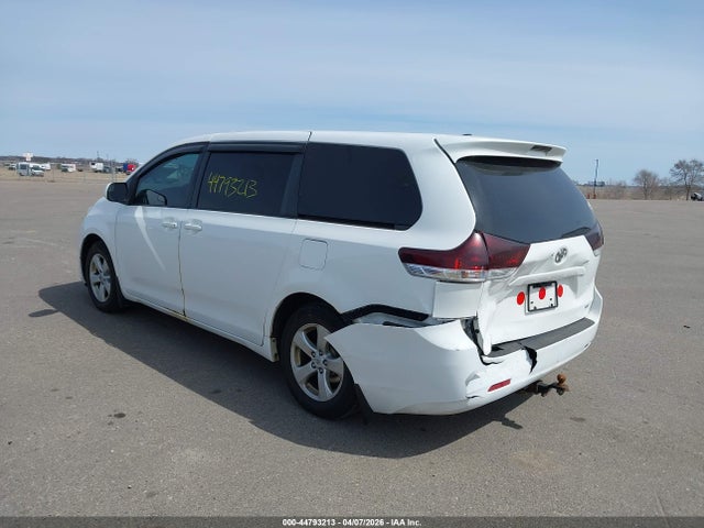 2012 Toyota Sienna Le 8 Passenger მანქანა იყიდება აუქციონზე, vin: 5TDKA3DC1CS014535, აუქციონის ნომერი: 44793213