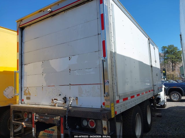 44793222 :رقم المزاد ، 1FVHCYFC8JHJP3332 vin ، 2018 Freightliner M2 106 مزاد بيع
