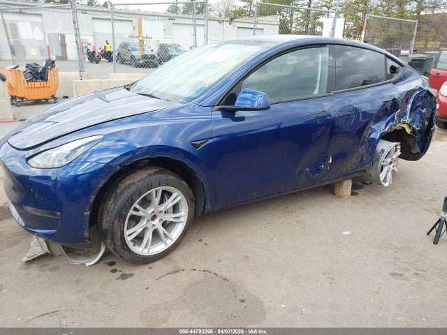 44793260 :رقم المزاد ، 7SAYGDEEXPF845978 vin ، 2023 Tesla Model Y مزاد بيع
