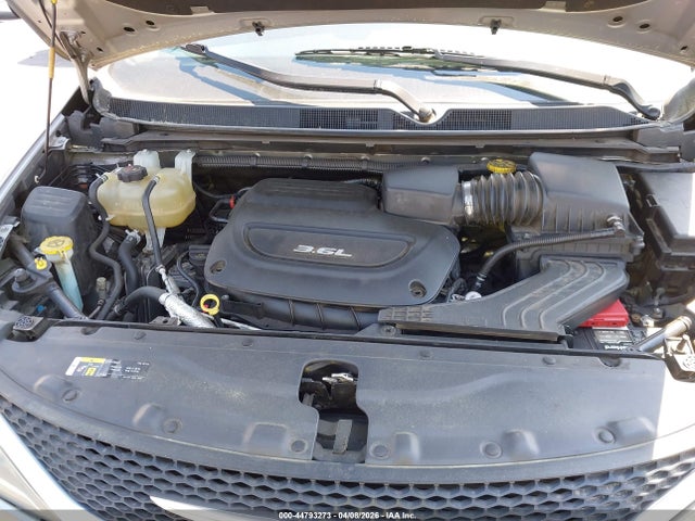 Продажа на аукционе авто 2018 Chrysler Pacifica Touring Plus, vin: 2C4RC1FG6JR194484, номер лота: 44793273