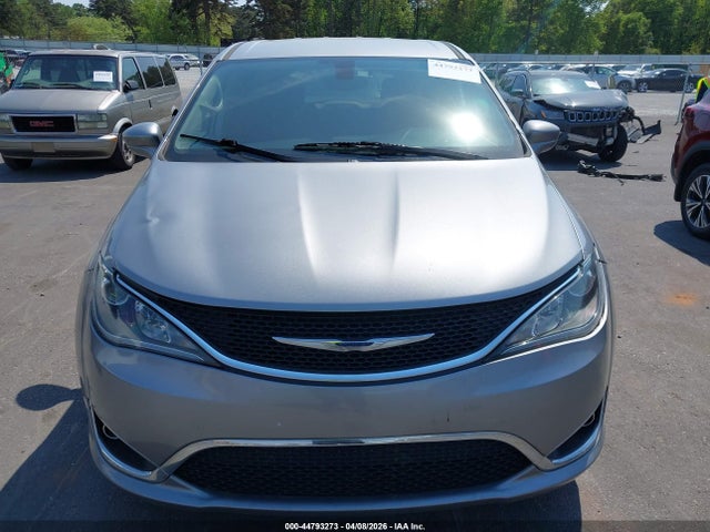 Продажа на аукционе авто 2018 Chrysler Pacifica Touring Plus, vin: 2C4RC1FG6JR194484, номер лота: 44793273