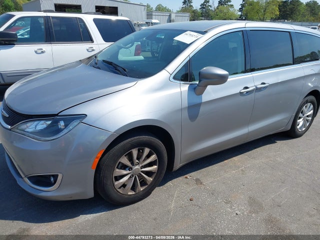Продажа на аукционе авто 2018 Chrysler Pacifica Touring Plus, vin: 2C4RC1FG6JR194484, номер лота: 44793273