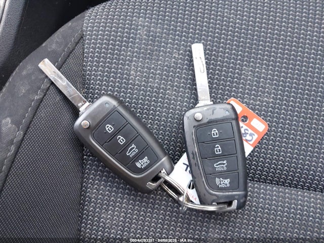 3KPC24A35KE083636 Hyundai ACCENT SE