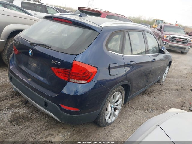 2013 BMW X1 WBAVL1C56DVR90104 Photo 3