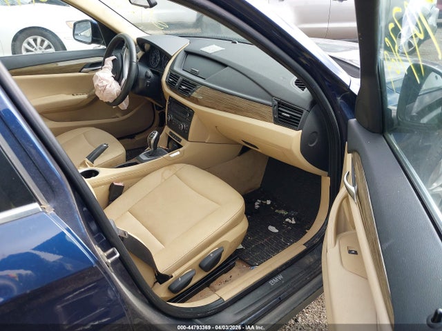 2013 BMW X1 WBAVL1C56DVR90104 Photo 4